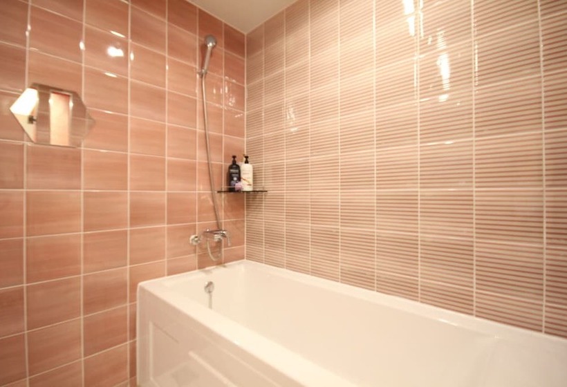 מוטל Changwon Sangnamdong Charlie S