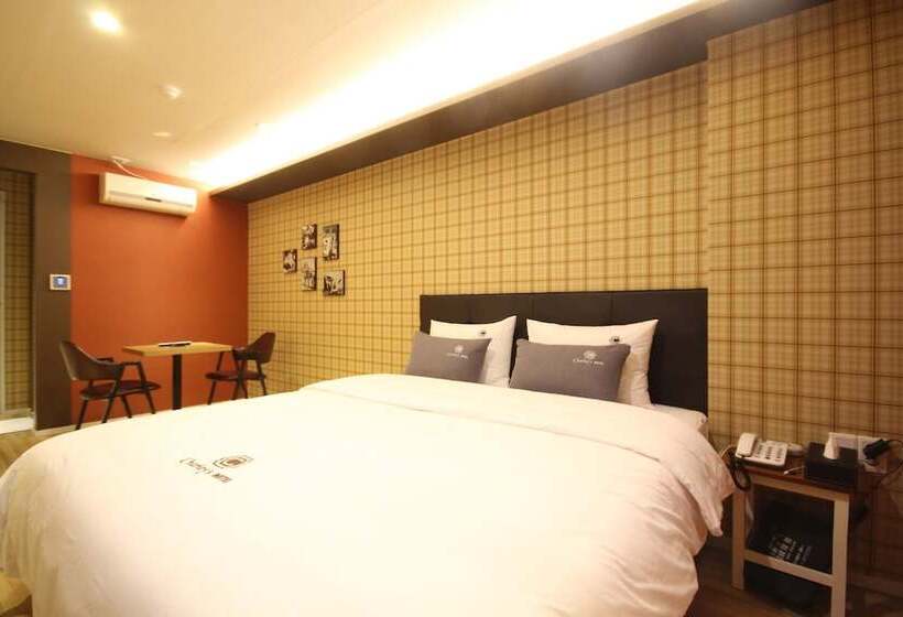 מוטל Changwon Sangnamdong Charlie S