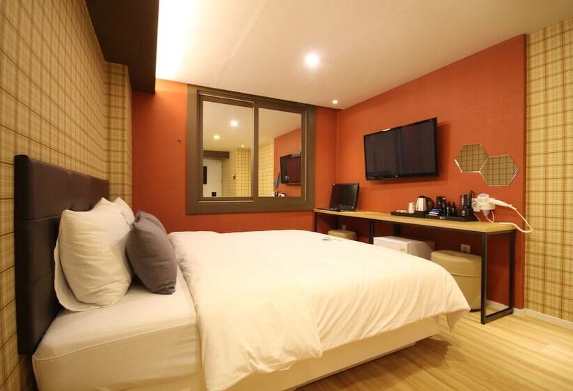 מוטל Changwon Sangnamdong Charlie S