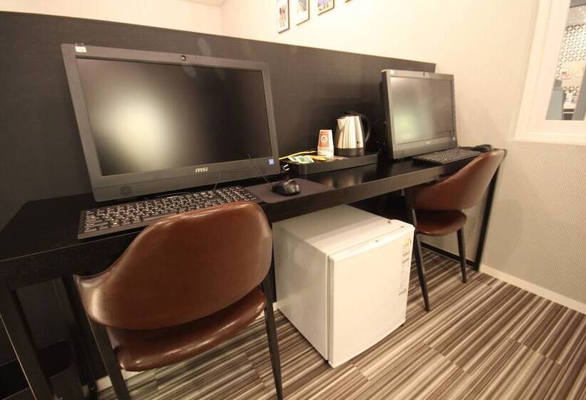 מוטל Changwon Sangnamdong Charlie S