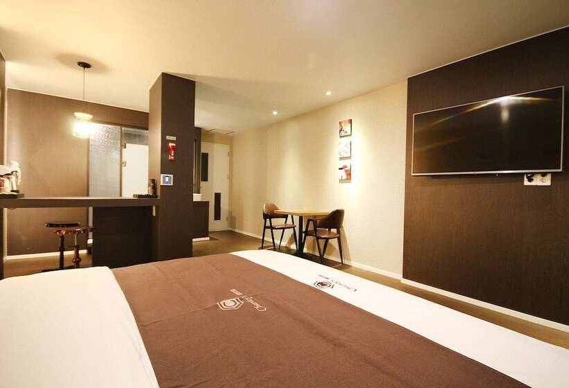 מוטל Changwon Sangnamdong Charlie S