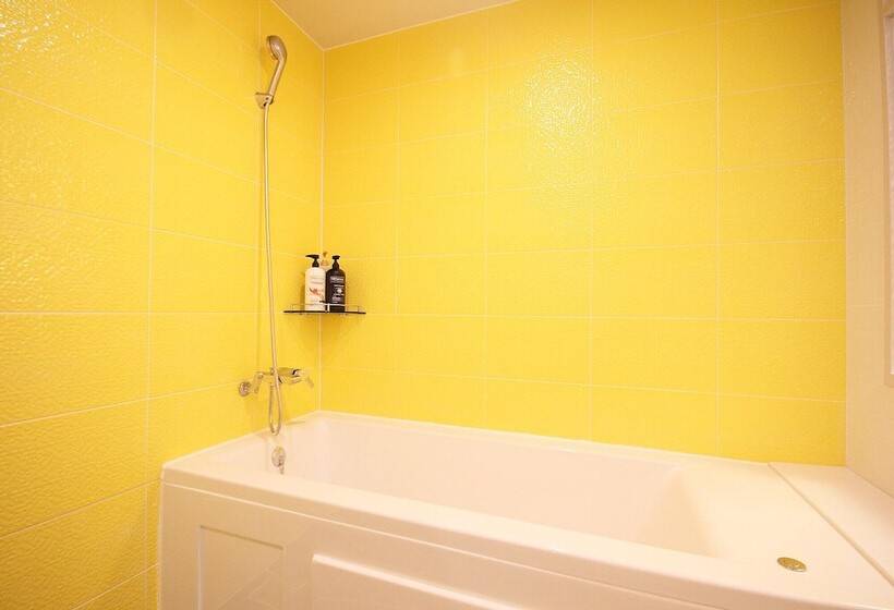 מוטל Changwon Sangnamdong Charlie S