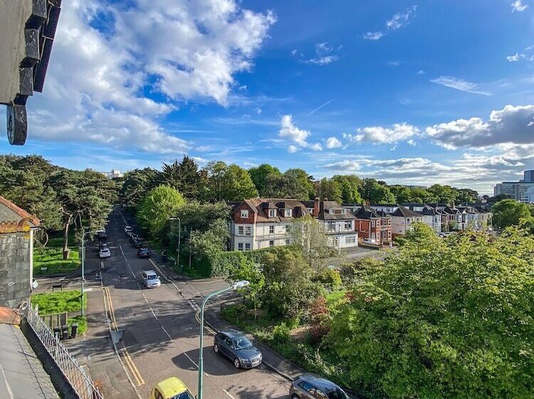 צימר Ingledene Guest House