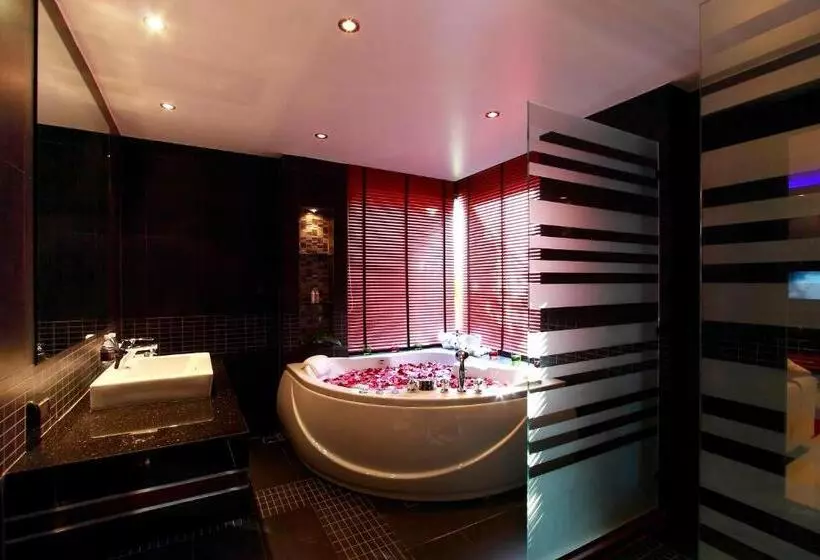 Otel Absolute Bangla Suites