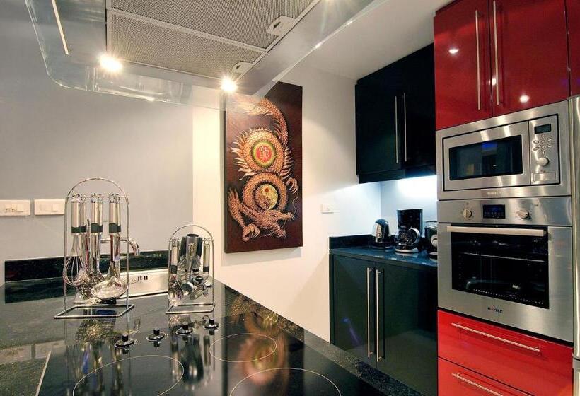 هتل Absolute Bangla Suites