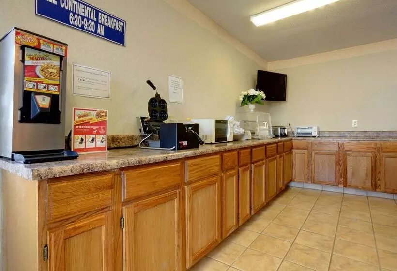 Hotel Americas Best Value Inn & Suites Macon