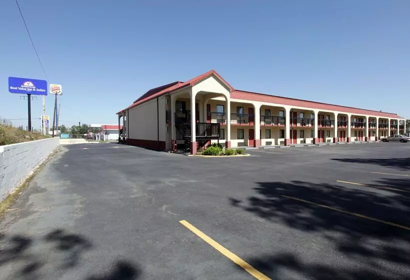 Hotel Americas Best Value Inn & Suites Macon