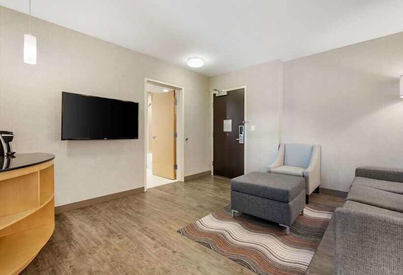 Cambria Hotel Madison East