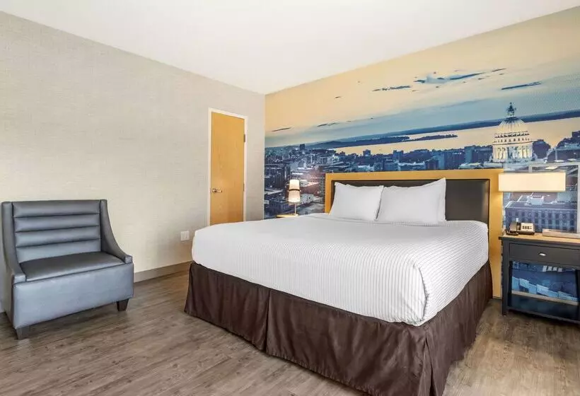 Cambria Hotel Madison East