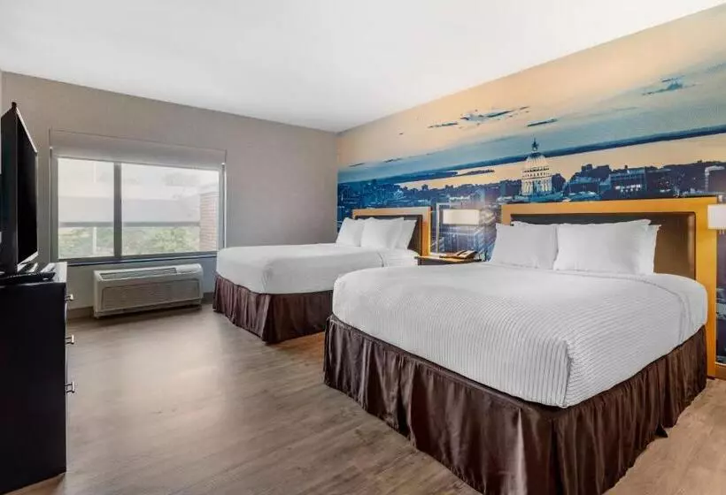 Cambria Hotel Madison East