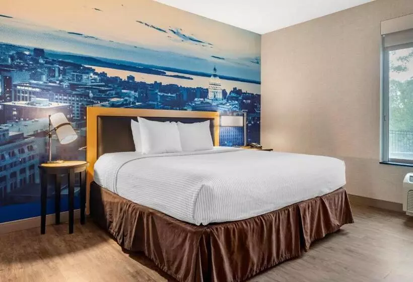 Cambria Hotel Madison East