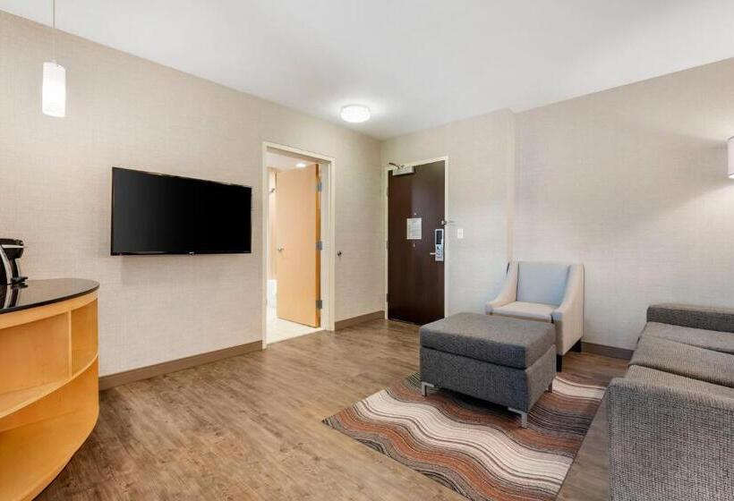 Cambria Hotel Madison East