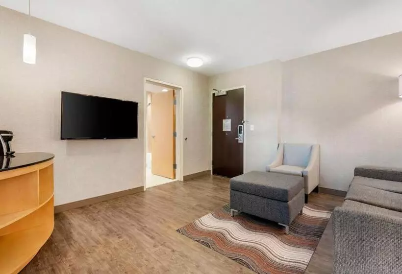 Cambria Hotel Madison East