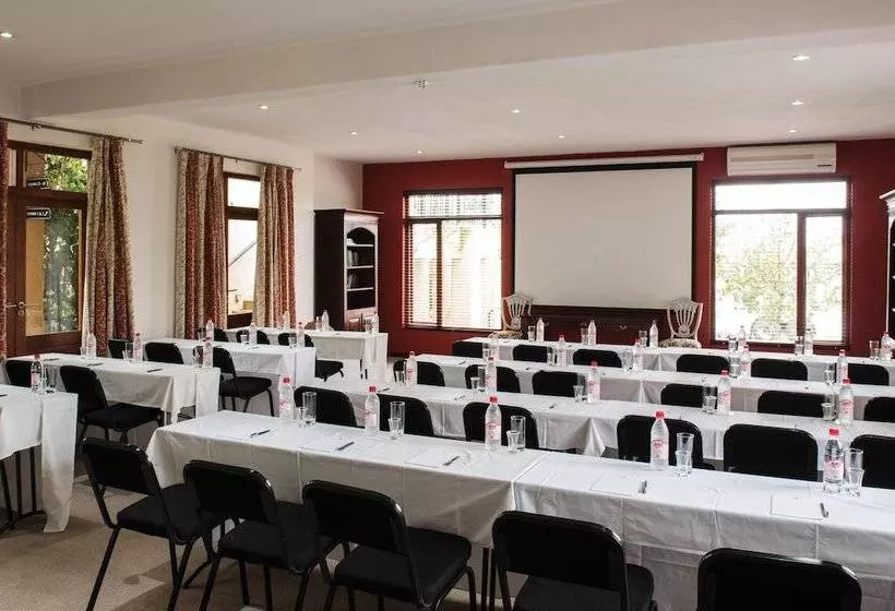 Отель Casterbridge Hollow Boutique