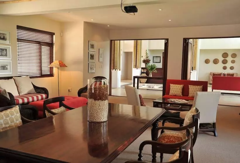 Отель Casterbridge Hollow Boutique