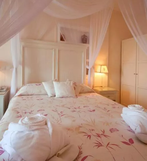 فندق Clara Resort