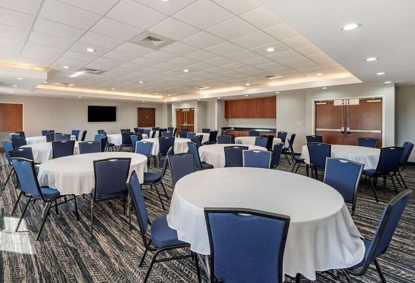 בית מלון כפרי Comfort Suites West Memphis I40 I55