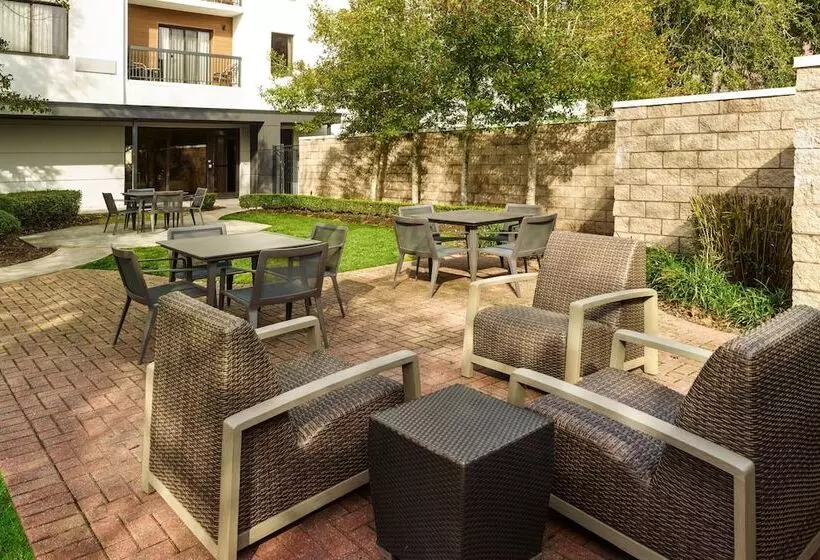 هتل Courtyard By Marriott New Orleans Metairie