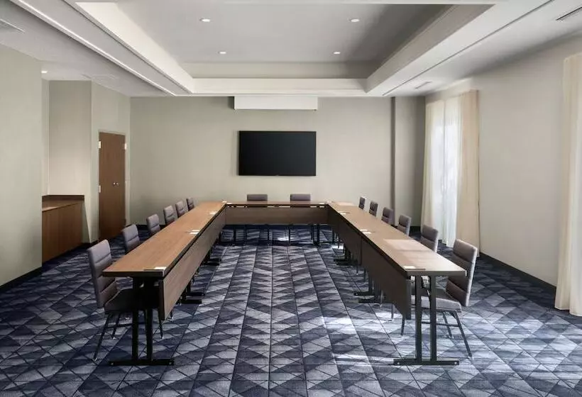 هتل Courtyard By Marriott New Orleans Metairie