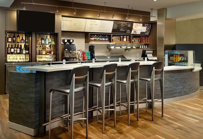 فندق Courtyard By Marriott New Orleans Metairie