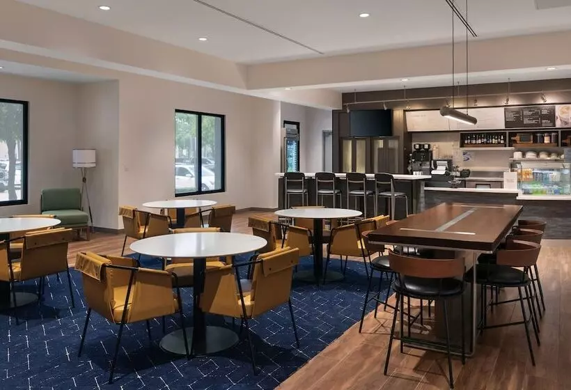 هتل Courtyard By Marriott New Orleans Metairie