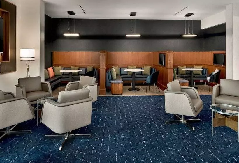 هتل Courtyard By Marriott New Orleans Metairie