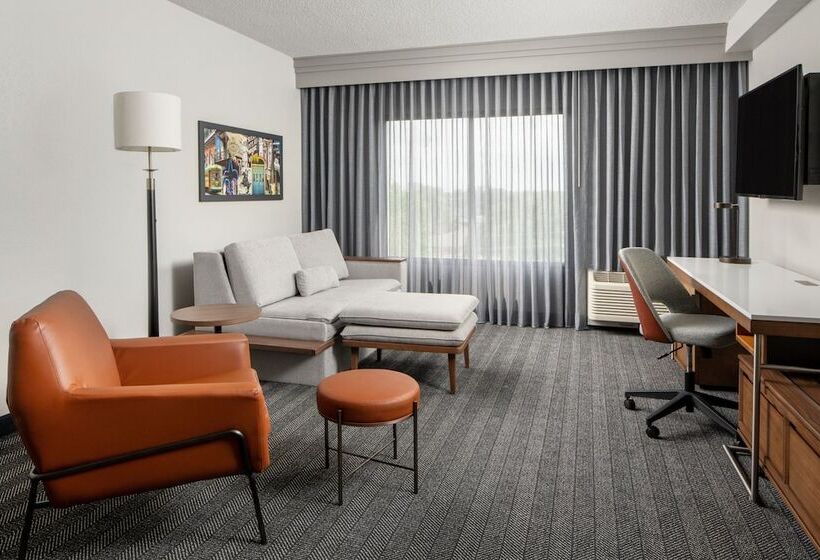 فندق Courtyard By Marriott New Orleans Metairie