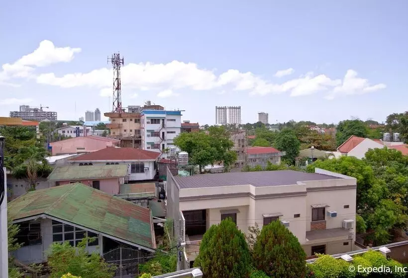 בית מלון כפרי Crown Regency Residences Cebu