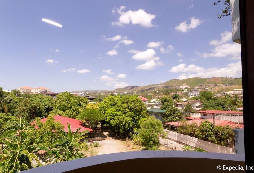 בית מלון כפרי Crown Regency Residences   Cebu