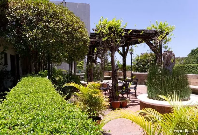 בית מלון כפרי Crown Regency Residences Cebu