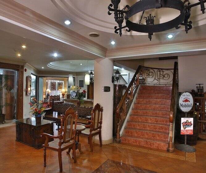 בית מלון כפרי Crown Regency Residences   Cebu