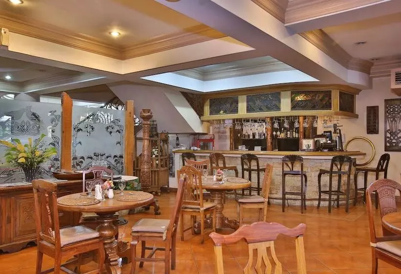 בית מלון כפרי Crown Regency Residences Cebu