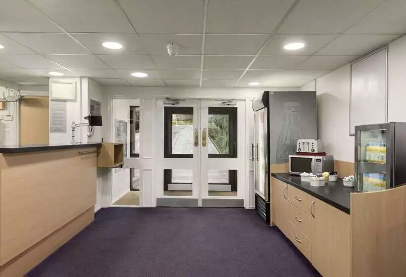 فندق Days Inn Bridgend Cardiff