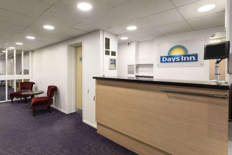 בית מלון כפרי Days Inn Bridgend Cardiff