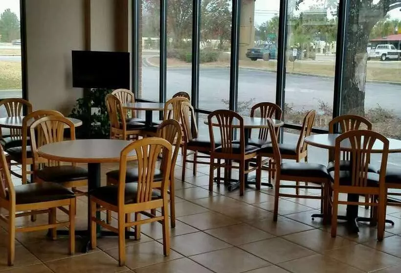 בית מלון כפרי Days Inn By Wyndham St George