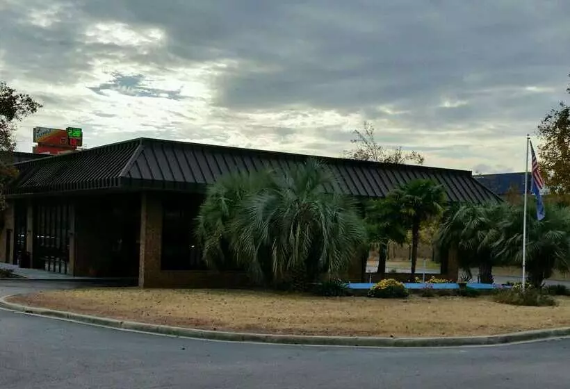 בית מלון כפרי Days Inn By Wyndham St George