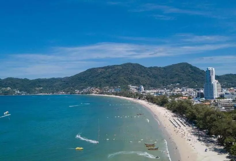 ホテル Destination Patong