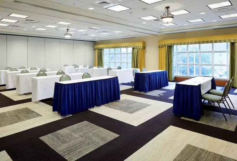 فندق Hampton Inn & Suites Savannah/midtown