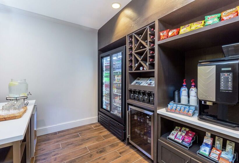 ホテル Hilton Garden Inn Oakland / San Leandro