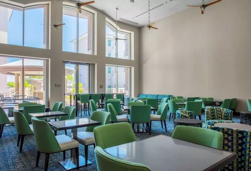 هتل Homewood Suites By Hilton Phoenix Airport South