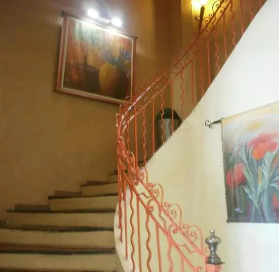 هتل Hôtel Bonaparte