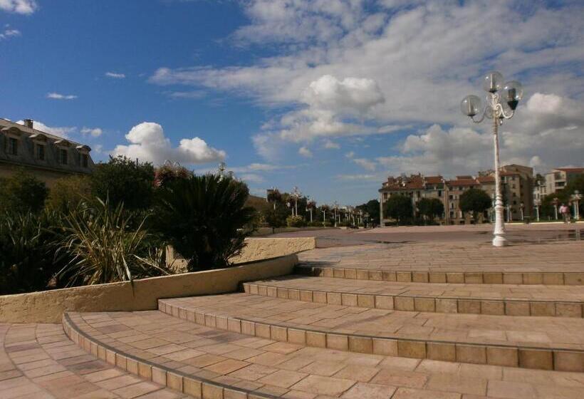 בית מלון כפרי Hôtel Bonaparte