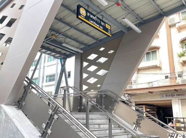 هتل Metro Point Bangkok