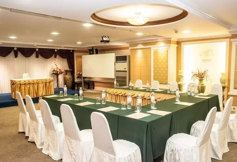 هتل Metro Point Bangkok