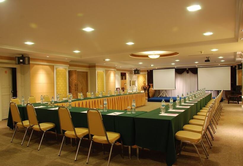 هتل Metro Point Bangkok