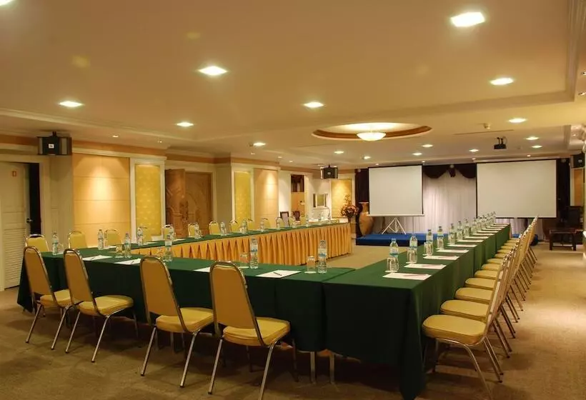 هتل Metro Point Bangkok