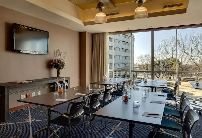 Protea Hotel By Marriott O R Tambo Airport