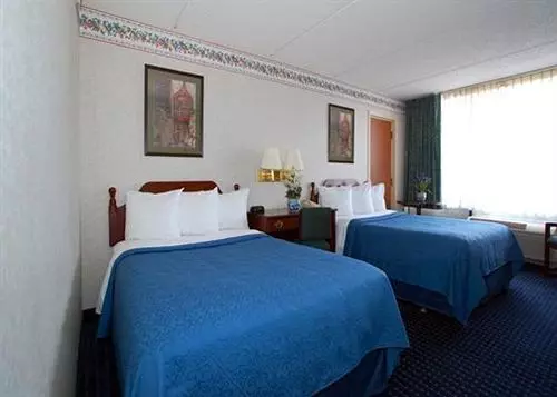 Newark Garden Finger Lakes Hotel