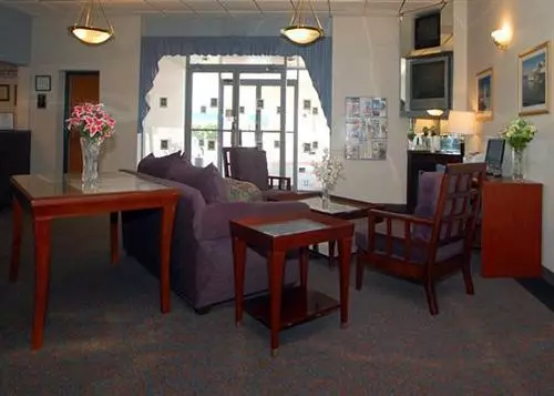 Newark Garden Finger Lakes Hotel