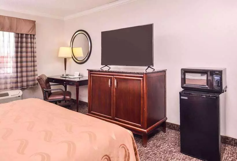 ホテル Quality Inn & Suites